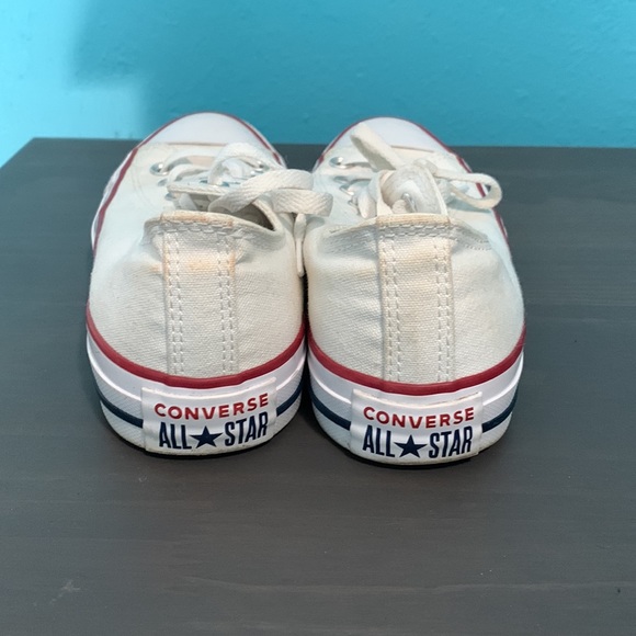 Unisex white converse. Men’s 5/ Women’s 7 - Picture 4 of 10